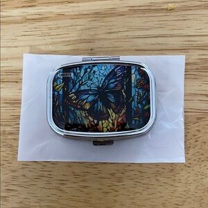 Butterfly Design Pill Case - Multicolor